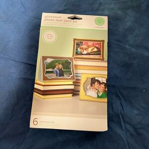 Martha Stewart Cream and Gold Glittered Photo Mat Card Kit